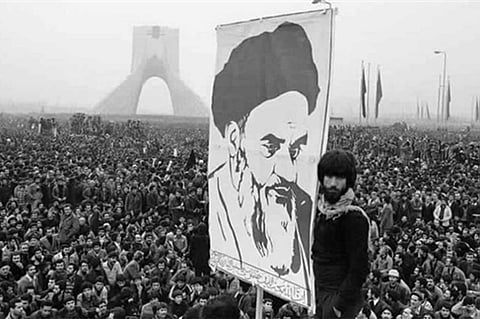 جون بولتون يعلق على احتفال إيران بذكرى الثورة: «40 عامًا من الفشل»