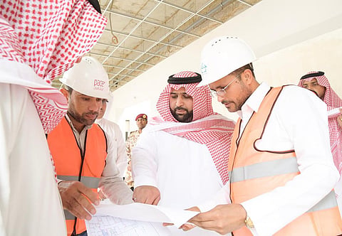أمير جازان بالنيابة يتفقَّد عددًا من مشروعات وزارة العمل والتنمية الاجتماعية