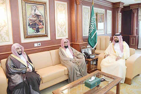 أمير جازان بالنيابة يُشيد بالمشاركة الفاعلة لـ«الشؤون الإسلامية» في شتى المجالات