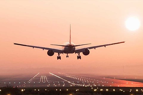 باكستان تستأنف رحلاتها من 4 مطارات.. وتبدأ إجراءات تسليم الأسير الهندي