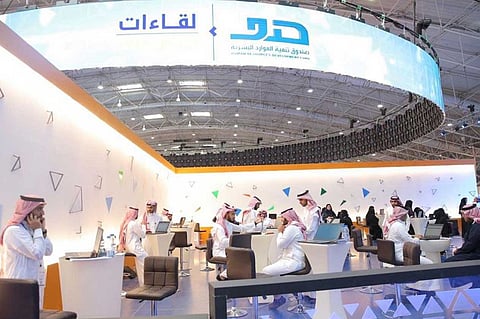 بالصور.. 63 ورشة لتهيئة الطلاب لسوق العمل بملتقى لقاءات الرياض 2019