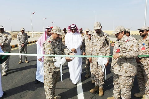 بالصور.. قائد قوة جازان يدشن عددًا من المشاريع التطويرية والتنموية