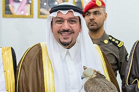 بالصور.. أمير القصيم يرعى ختام مهرجان الصقور بالأسياح