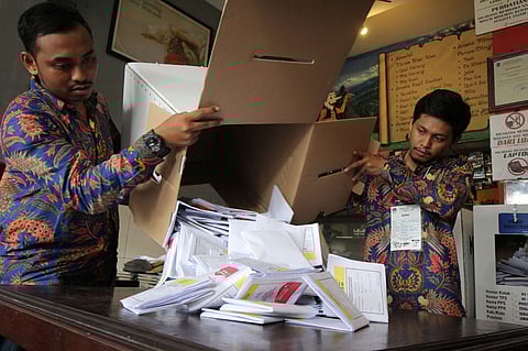 انتخابات إندونيسيا «المزدوجة» تودي بحياة 270 موظفًا