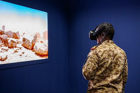 بالواقع الافتراضي.. وفد من التحالف الإسلامي يزور «مدن دمرها الإرهاب»