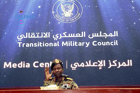 «العسكري السوداني» يدرس الدعوة إلى انتخابات مبكرة والعودة الفورية للثكنات
