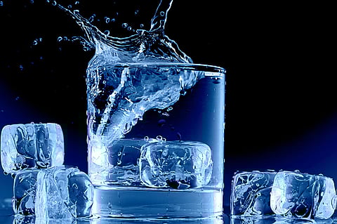 كوب «ماء مثلج» ينهي حياة لاعب كرة قدم في البيرو