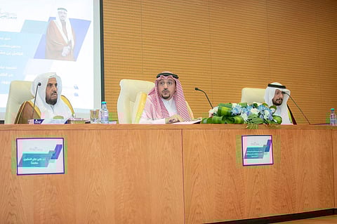 بالصور.. الأمير فيصل بن مشعل يشرف على رسالة دكتوراه بجامعة القصيم