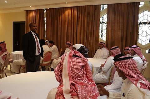 بالصور.. اختتام المرحلة الأولى لمبادرة أمير «حائل» لتعليم الإنجليزية