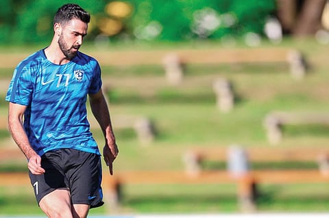 «الفيفا» يغرِّم «الهلال» 250 ألف دولار بسبب عمر خربين