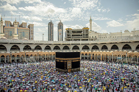 «جاني سانو» يهنئ السعودية بنجاح الحج ويحتفي بمشروعات عملاقة