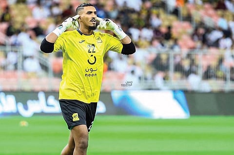 حارس الاتحاد يتحدى «جوميز»: لن أسمح لك بهز الشباك