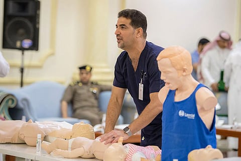 بالصور.. صحة الجوف تنفذ دورة الإنعاش القلبي الرئوي لمدراء الإدارات الحكومية