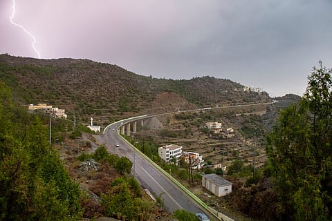 «الراصد الحربي» يوضح موعد أعاصير بحر العرب وتأثيرها على السعودية