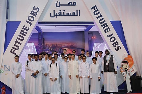«ملتقى جدة» يُطلع زوّاره على مهن المستقبل لمساعدتهم في اختيار التخصُّصات