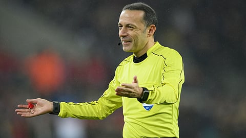 اتحاد الكرة يعلن أسماء حكام مباريات اليوم الأخير من الجولة الرابعة لدوري المحترفين