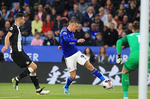 فاردي يقود ليستر سيتي للفوز على نيوكاسل بخماسية