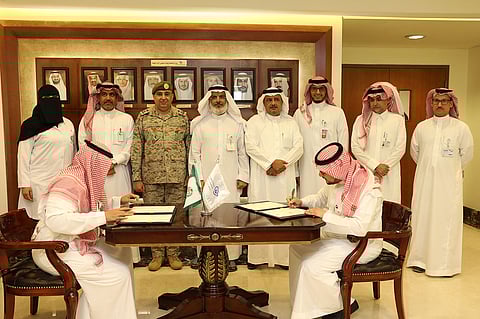 «التخصصات الصحية» والقوات المسلحة تتفقان على تعزيز الخدمات الطبية