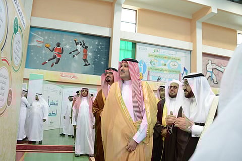 بالصور.. أمير المدينة المنورة يدشِّن فعاليات مبادرة القيم والأخلاق «خير أمة»
