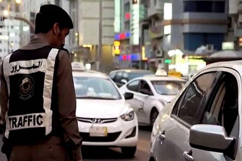 «المرور» يوضح إجراءات تجديد رخصة السائق الخاص