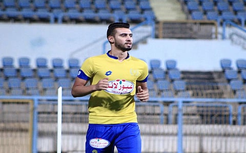 جروس يسعى لتدعيم دفاع «الراقي» بلاعب الإسماعيلي المصري