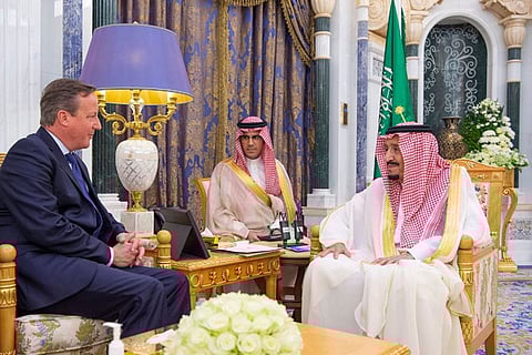 خادم الحرمين يستقبل ديفيد كاميرون.. ويستعرضان ملفات ذات اهتمام مشترك