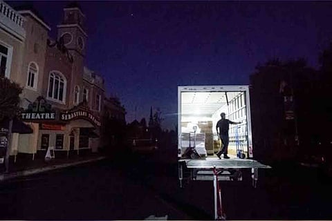 150 ألف أمريكي ينتظرون الكهرباء.. ومسؤولون: انقطاعات كاليفورنيا في نهاياتها