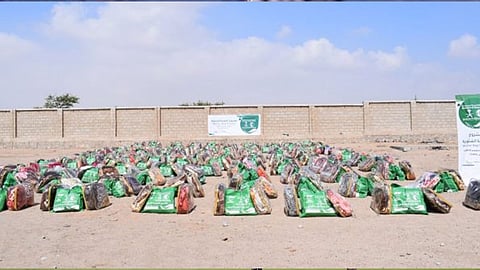 مركز الملك سلمان للإغاثة يدشن مشروع الحقيبة الشتوية في 11 محافظة يمنية