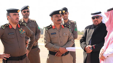 بالصور.. مدير مرور القصيم يلتقي أهالي النبقية للحد من الحوادث المتكررة