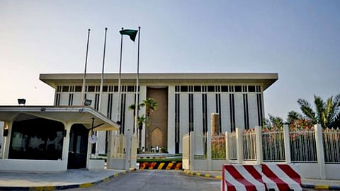 «ساما» تجدد تأكيدها للبنوك: لا مساس ببدلات غلاء المعيشة