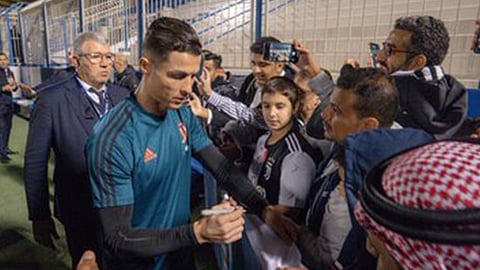 الهلال ليوفنتوس: مرحبًا بكم في موطن أبطال آسيا