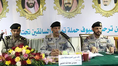 بالصور.. حرس الحدود في جازان يكرّم «سائقين متميزين»