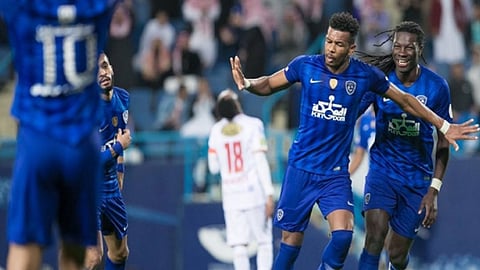 البليهي ينفي توقيعه عقدًا جديدًا مع الهلال