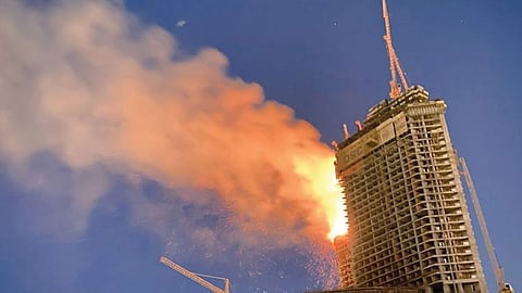 «مدني جدة» يعلن تفاصيل السيطرة على حريق برج الكورنيش
