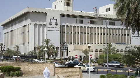سجن كويتي وروسية في «قضية الاستيلاء على المال العام» بالكويت