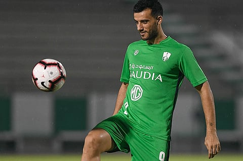 السومة يقود هجوم الأهلي في مواجهة الفتح بالدوري السعودي