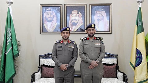 العميد زهير البسامي يُقلد مدير «مدني محافظة بني حسن» رتبته الجديدة