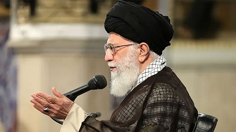 بالفيديو.. «خامنئي»: نواجه كورونا بالدعاء.. وطهران تحشد 300 ألف جندي
