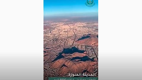 بالفيديو.. لقطات جوية تُظهر التزام المواطنين والمقيمين بمنع التجول في المدينة