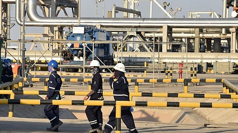تدابير العودة للعمل بقطاع البترول والغاز للحد من انتشار كورونا
