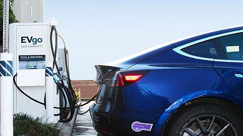 هيئة المواصفات تحدد موعد طرح السيارات الكهربائية في السوق السعودية