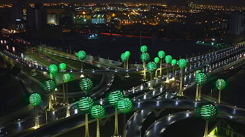 شاهد.. تدشين العمل في أكبر مشروع لخفض حرارة «الرياض» 15 درجة مئوية