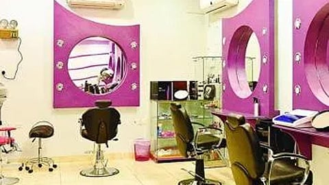 بالتفاصيل.. ضوابط جديدة على ممارسة نشاط التزيين النسائي