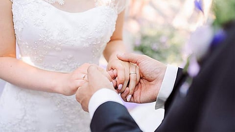 زوجة تزوجت على زوجها.. والضحية لا يدري