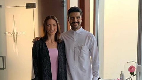 علي المشعل.. رسالة غاضبة وهجوم على الفتيات فما علاقة زوجته بذلك؟!