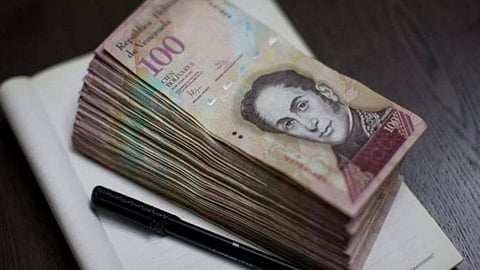 انكماش الاقتصاد الفنزويلي بنحو 33 بالمئة