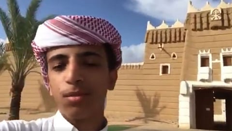 بالفيديو.. أمير نجران يُكرِّم الشاب «آل مشرف».. ويوجه بـ3 قرارات