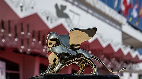 قائمة بأهم الجوائز التي منحت في مهرجان فينيسيا السينمائي الدولي