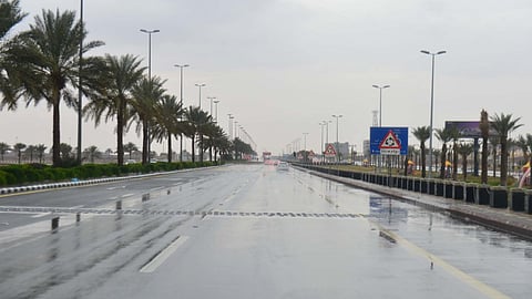 «الصخري» يتوقع خريطة الأمطار بمناطق عدة خلال الساعات القادمة