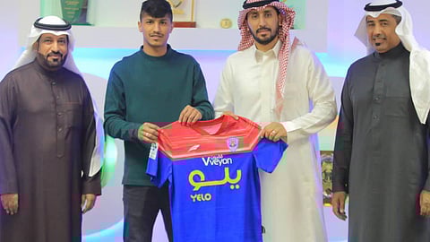 بالصور.. أبها يُبرم أولى صفقات ميركاتو الشتاء